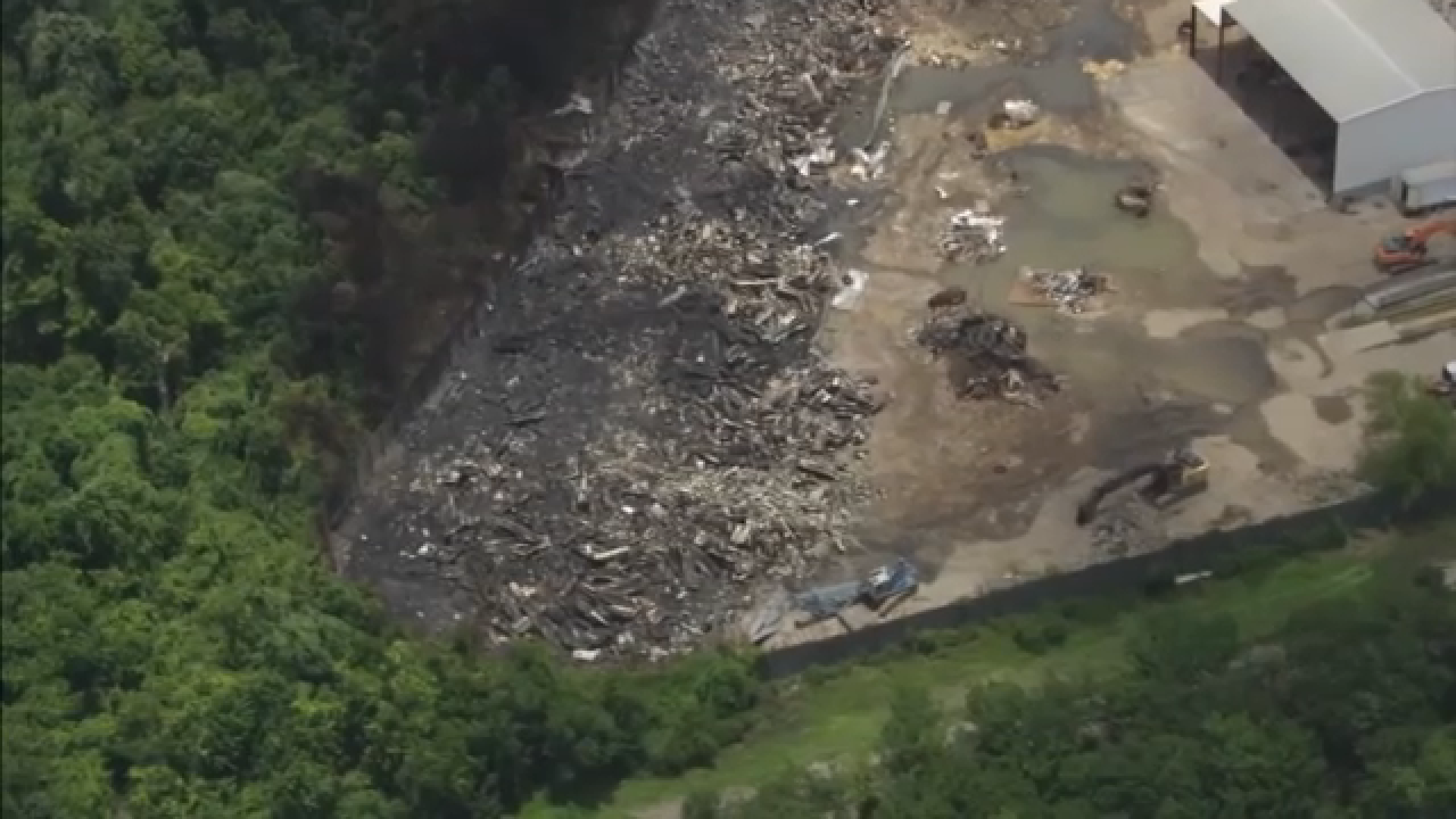 City of Houston helping pay for cleanup after massive fire at SE Houston recycling plant