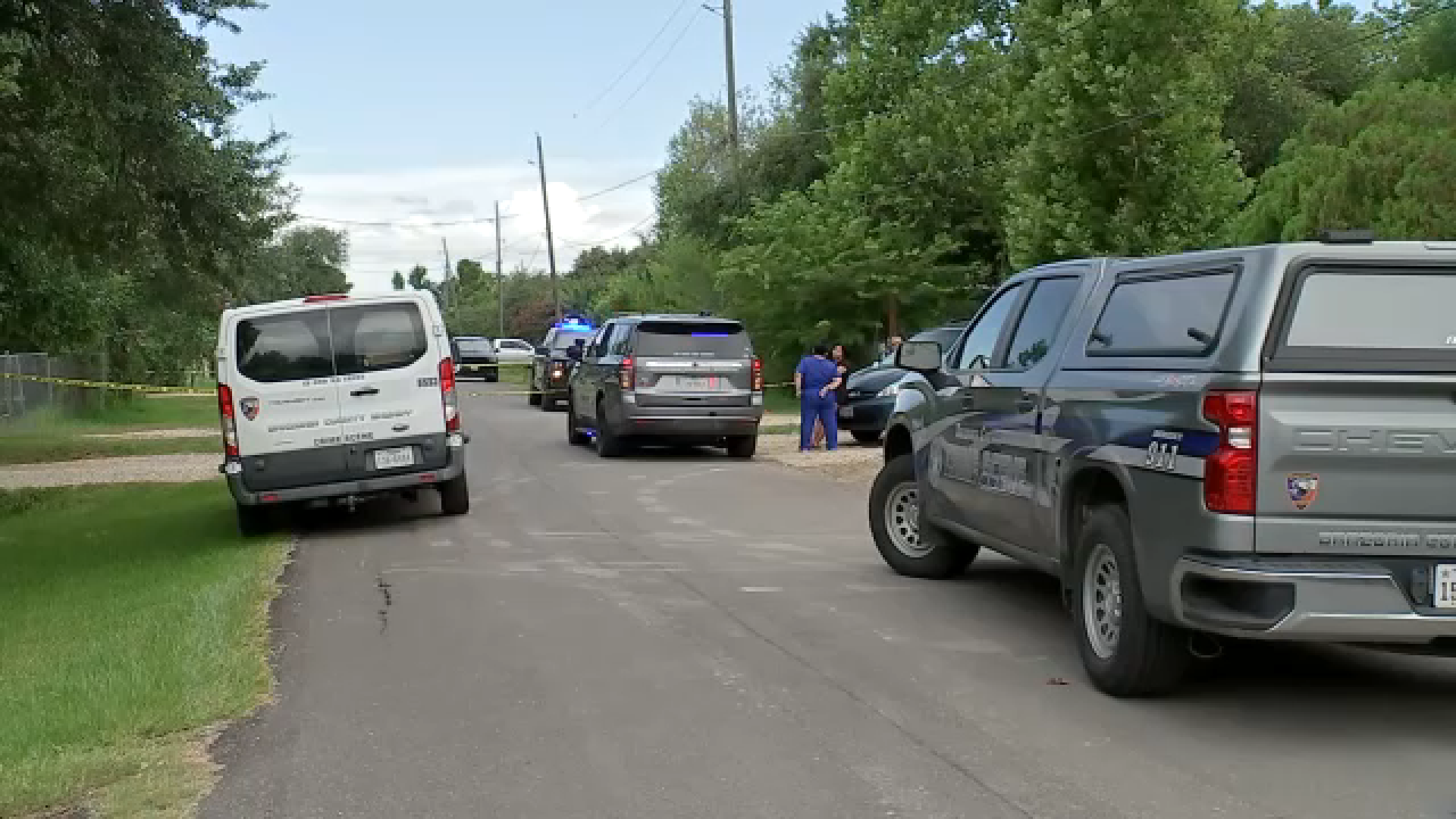 1 man, 1 juvenile injured after shooting in Alvin, Brazoria County Sheriff's Office says