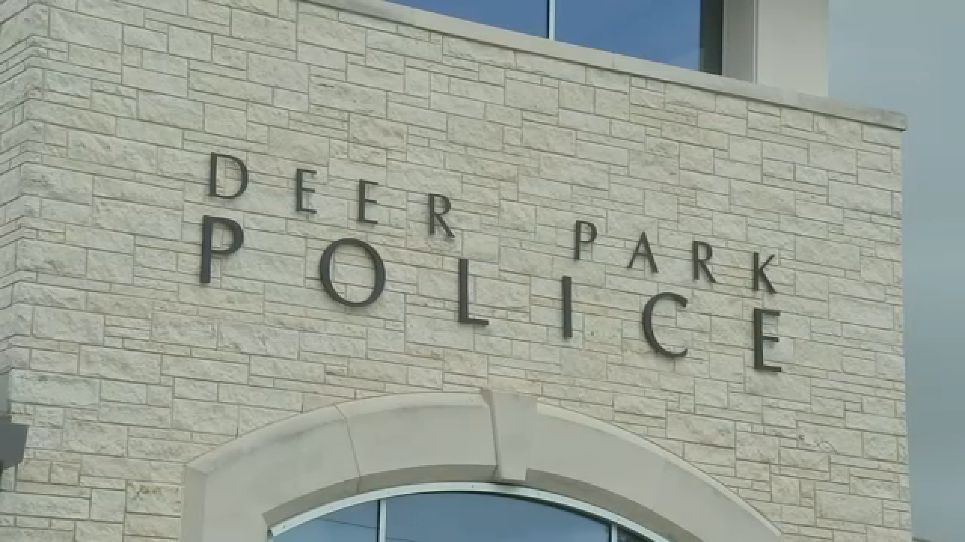 Charges against man arrested for allegedly impersonating Deer Park PD officer dropped, docs show