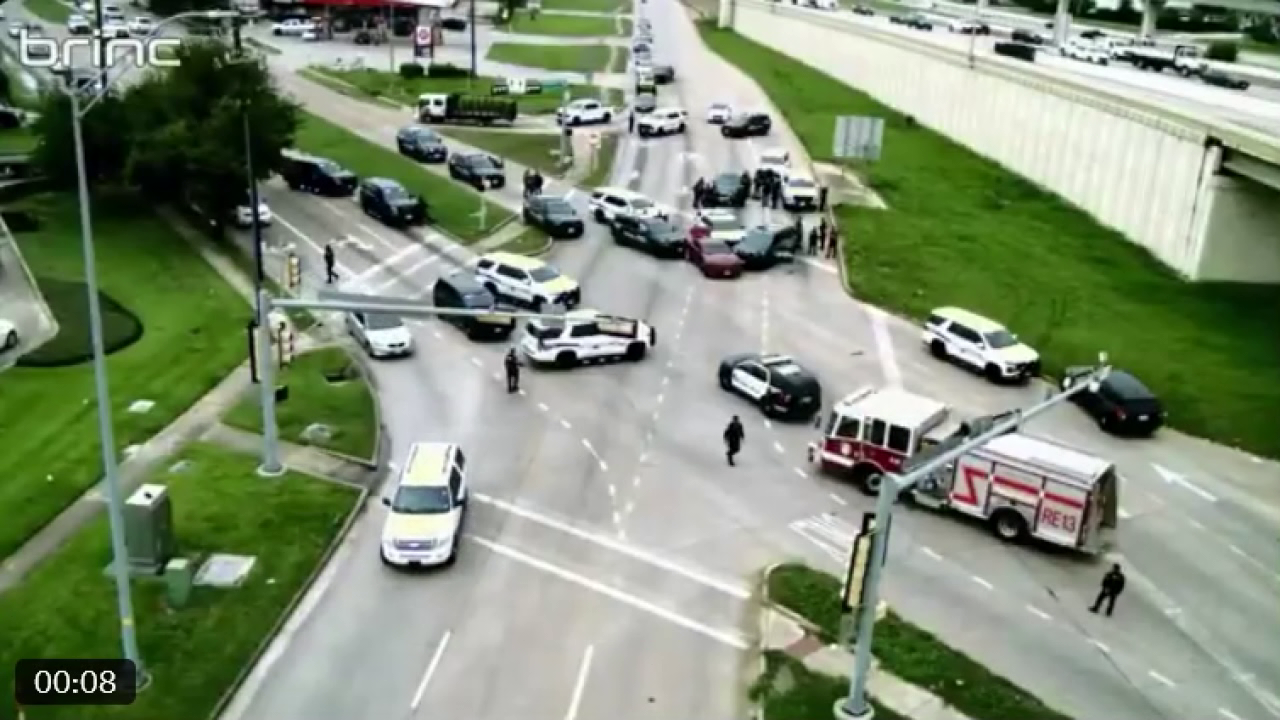 Harris County crime: Driver of stolen vehicle in custody after fleeing from authorities